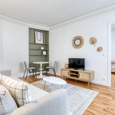 Furtive - Anvers Apartment *